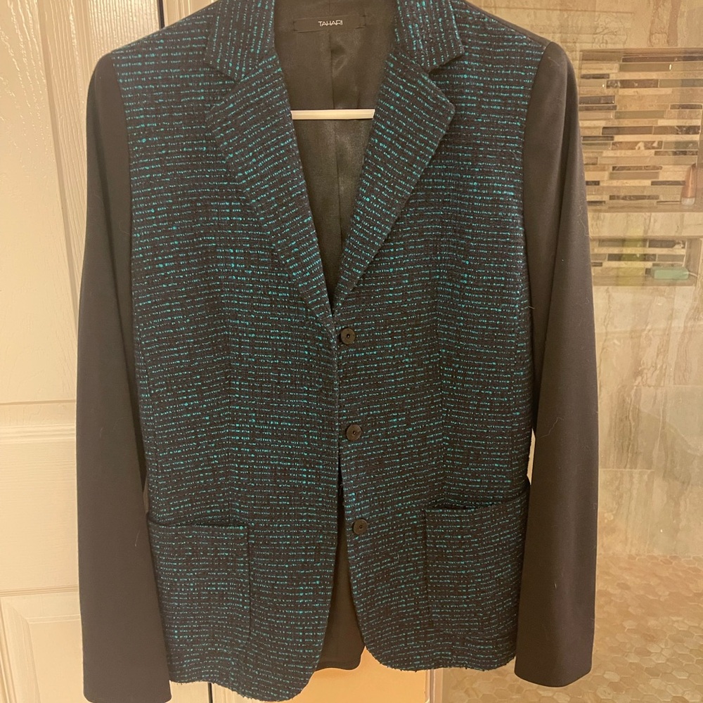 Tahari Women's Blazer in Black and Turquoise Pattern